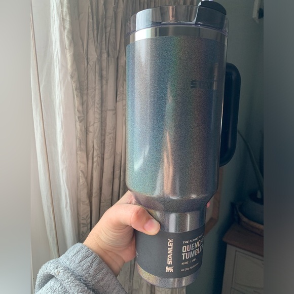 Black Midnight Stanley Cup - Picture 4 of 6